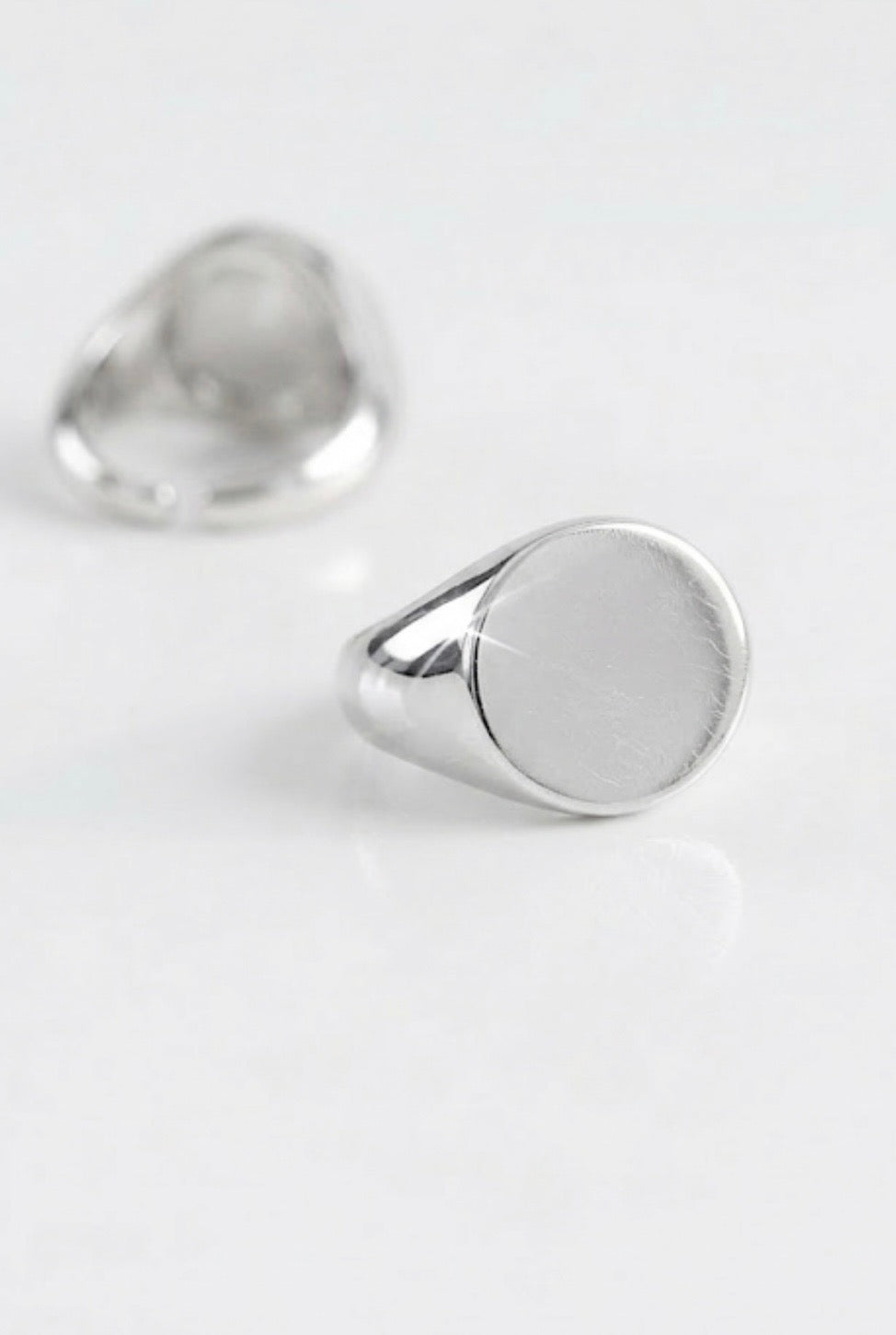 Chevalier gold tondo