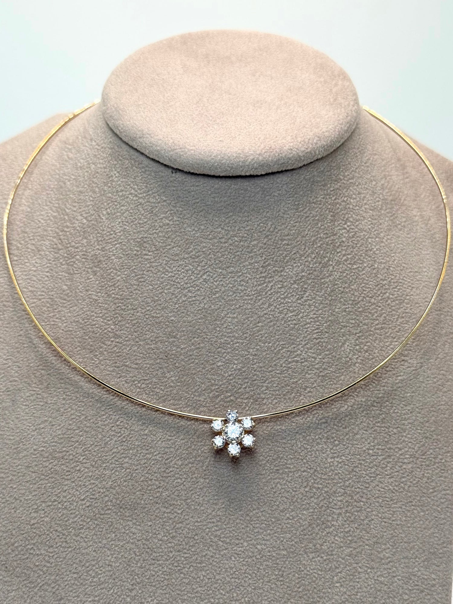 Collana fior di luce