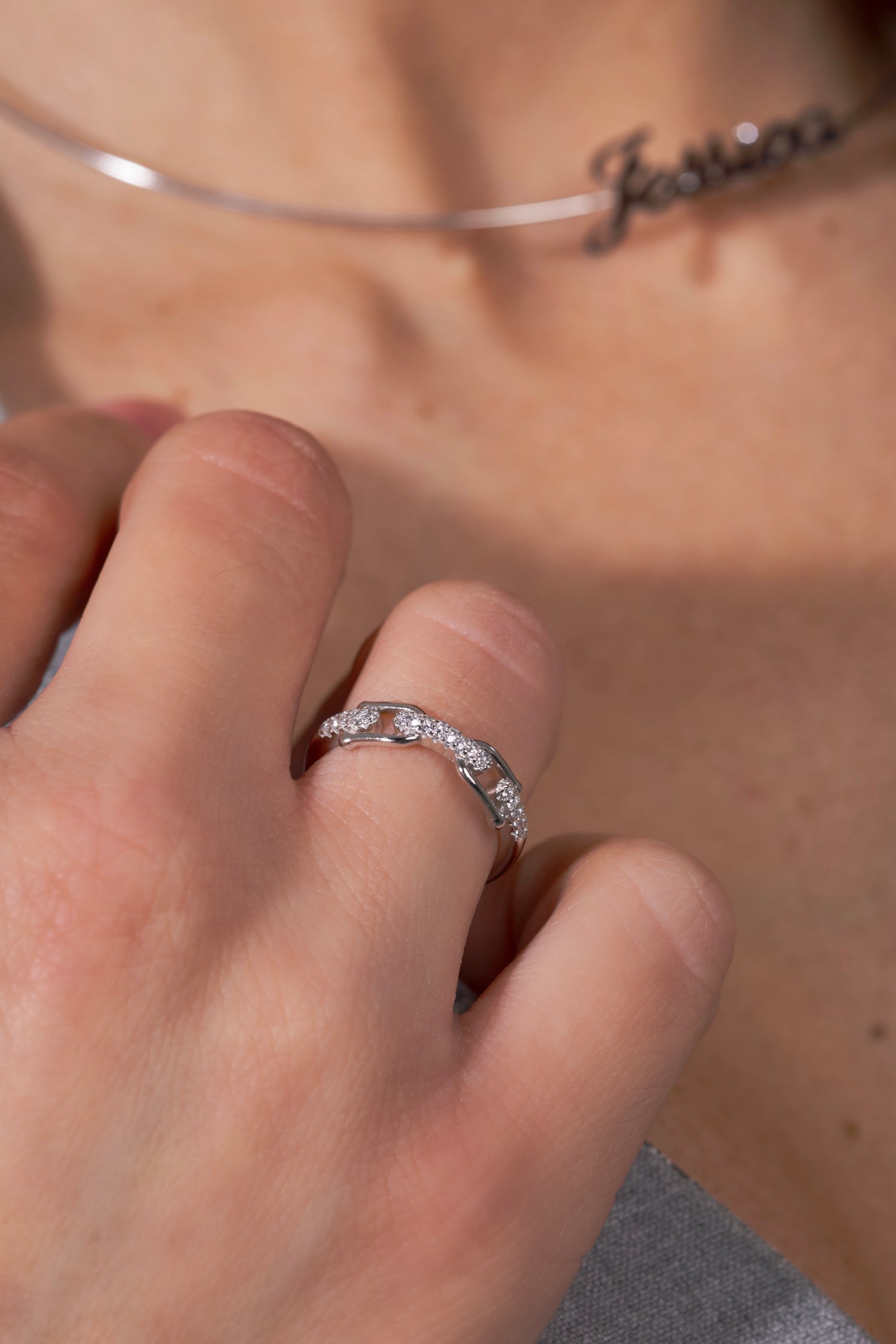 Anello luce intrecciata