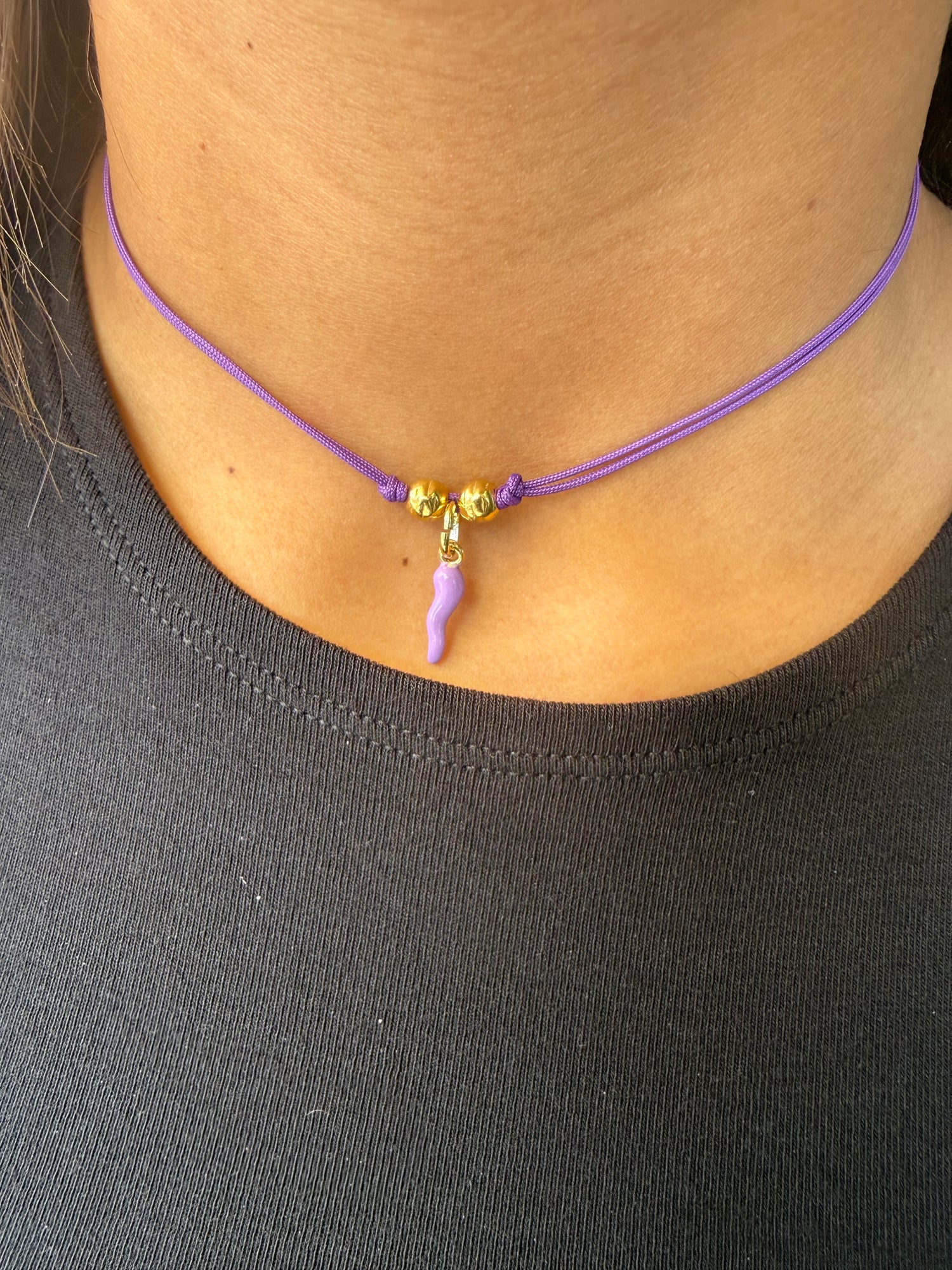 Choker con corno lilla