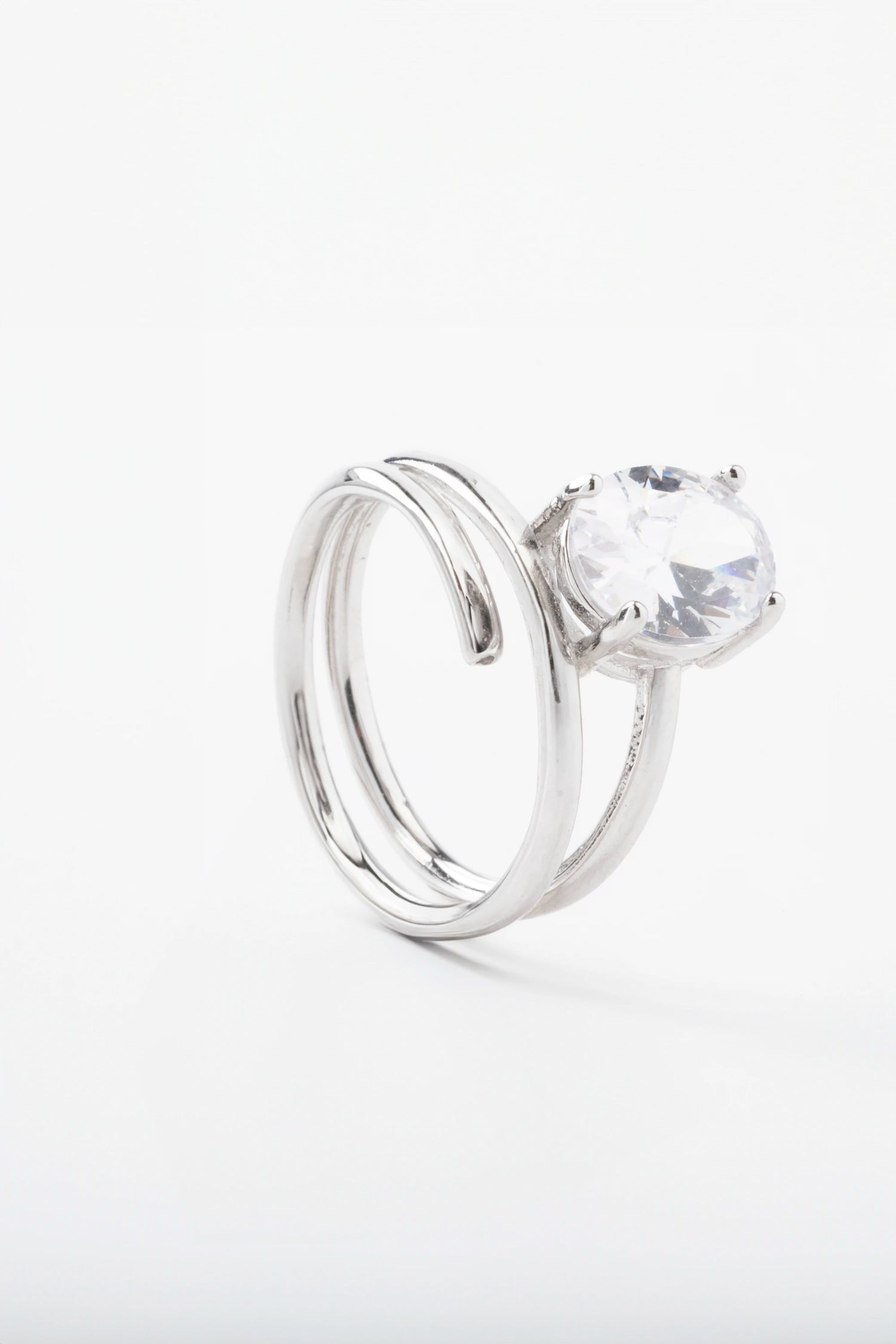 Anello solitario tre giri