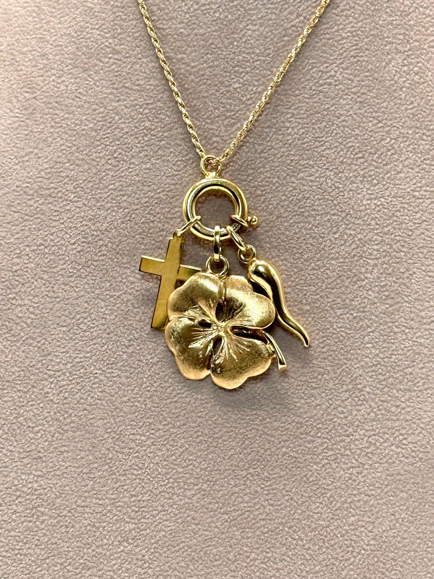 Collana trinity amulet