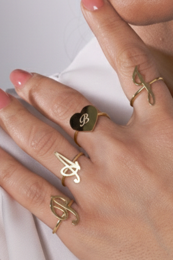 Anello heart initial