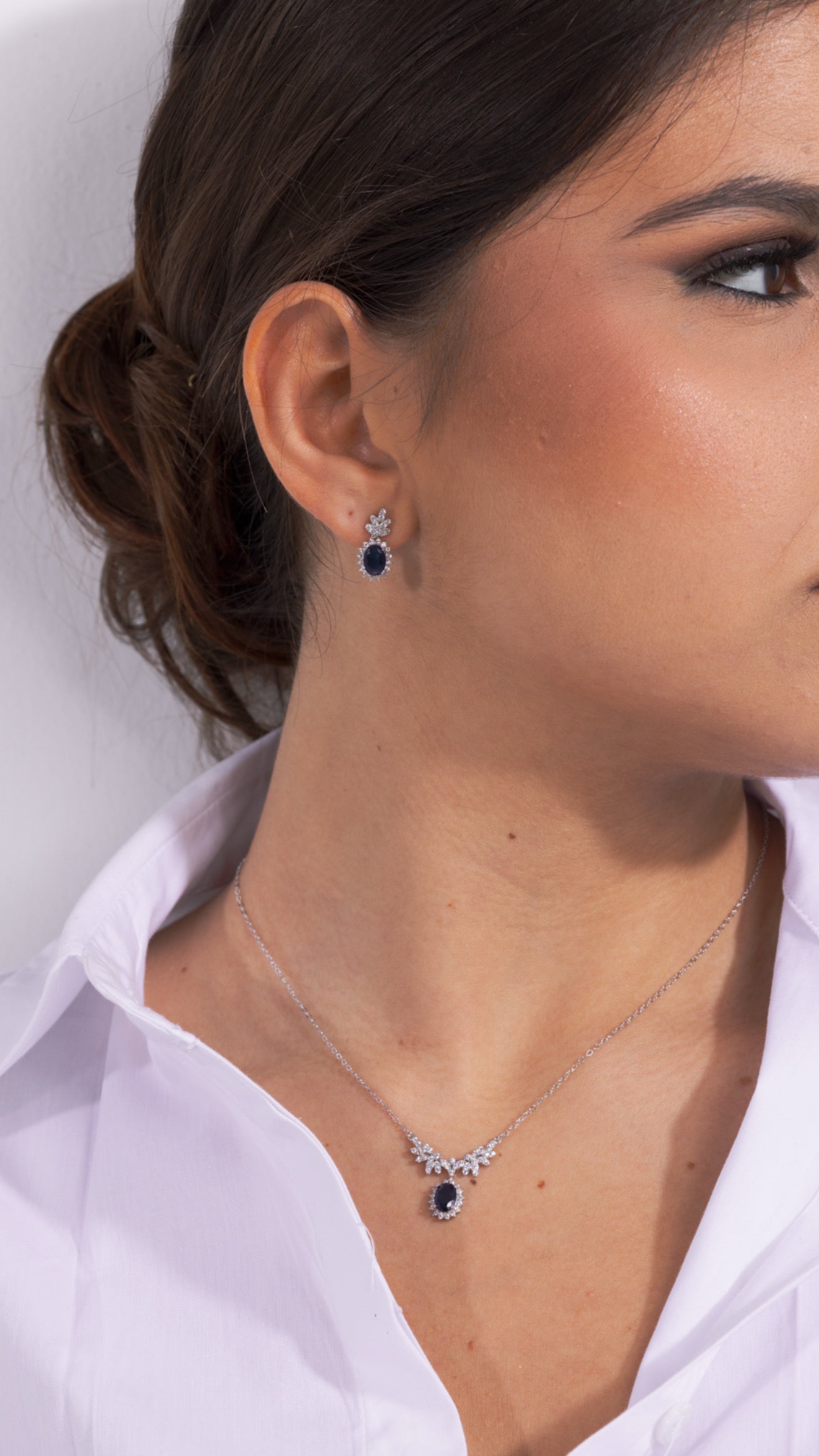 Collana ovale zaffiro