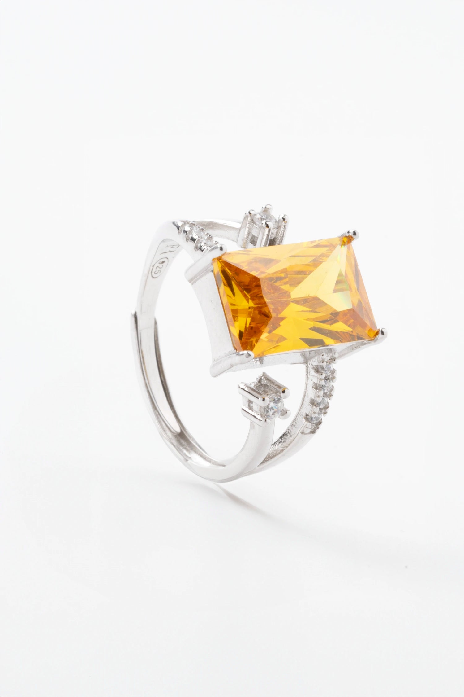 Anello solitario yellow