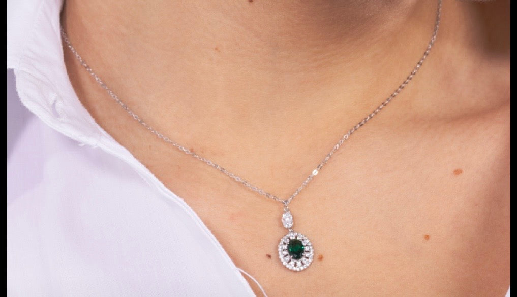 Collana ovale zaffiro