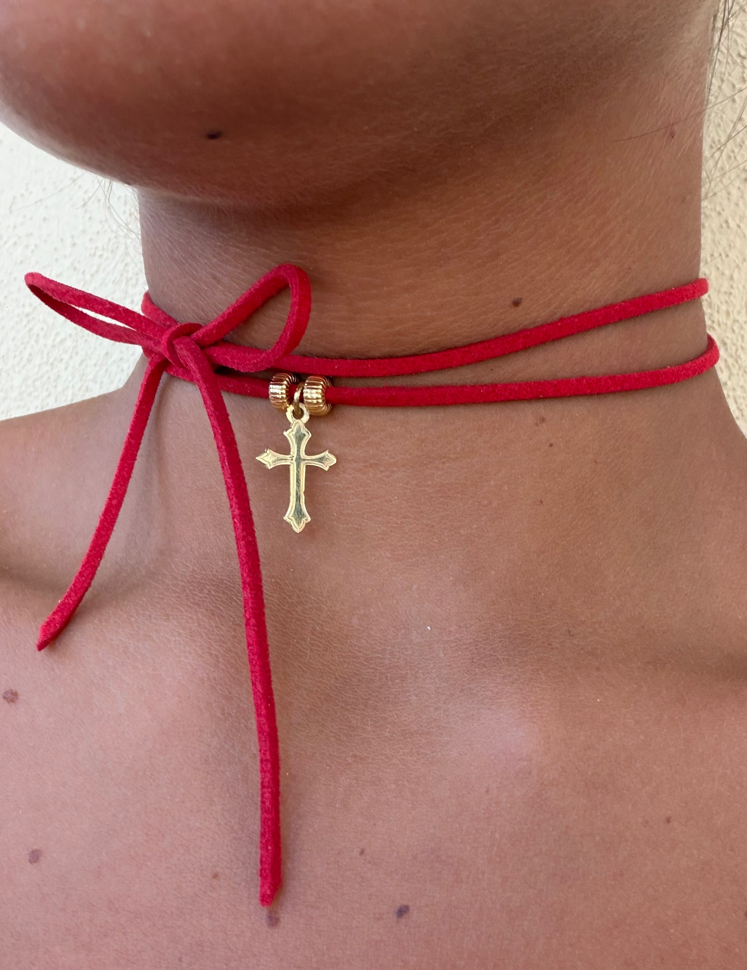 choker croce rossa