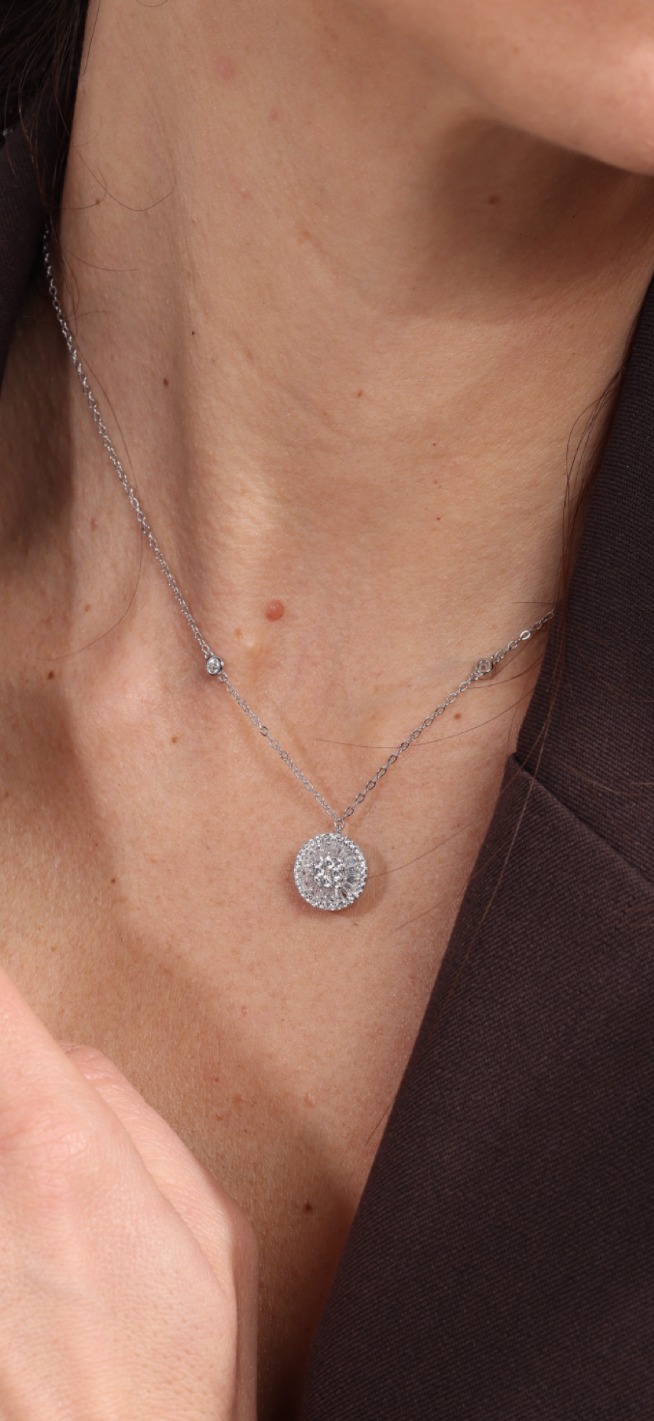 Collana cerchio luminoso
